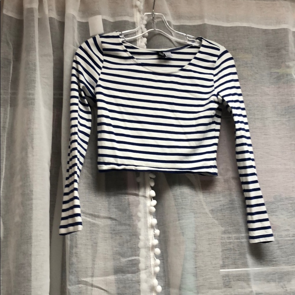 Long sleeve crop top